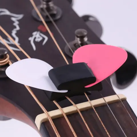 1Pc Schwarz Gummi Guitar Pick Halter Fix Auf Kopfplatte Für Gitarre Bass Ukulele Nette Gitarre Zubehör