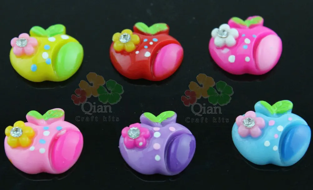 200pcs mixed cute adorable polka dots flower apple with rhinestone resin Cabochon Cabs 18mm apple decoden