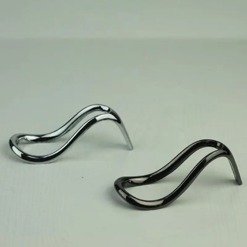 

1pcs Creative Pipe Rack Fashion Pipe Supplies Free Shipping Gifts Pipe Holder Accessories High-heeled Shoes Design Metal