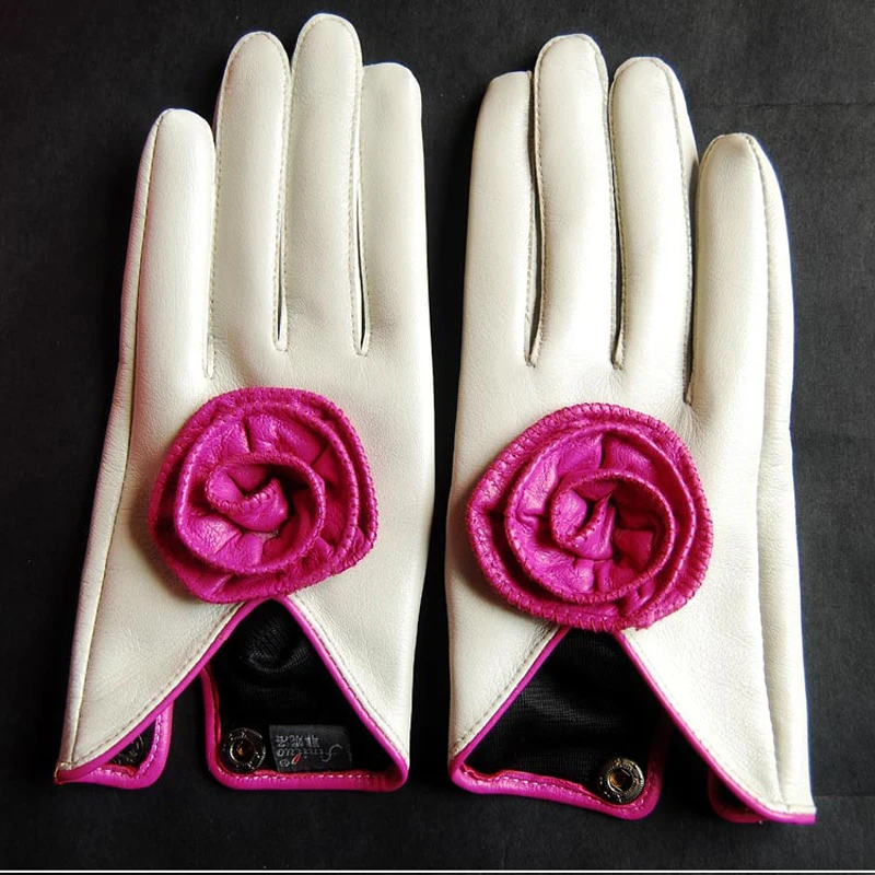 NEW Fashion Female Winter Korean Style Sweety Genuine Leather Gloves Women Charming Flowers Cute White Performance Suede Luvas