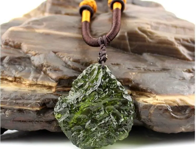 자연 녹색 체코 Moldavite 운 석 영향 펜 던 트 목걸이 차크라 치유