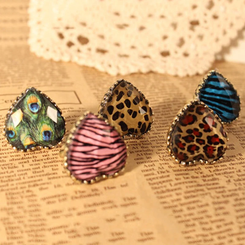 Anise New Fashion Hearts Rings Bague Femme Vintage Peacock Feather Leopard Finger Ring for Woman Charm Party Jewelry Accessories