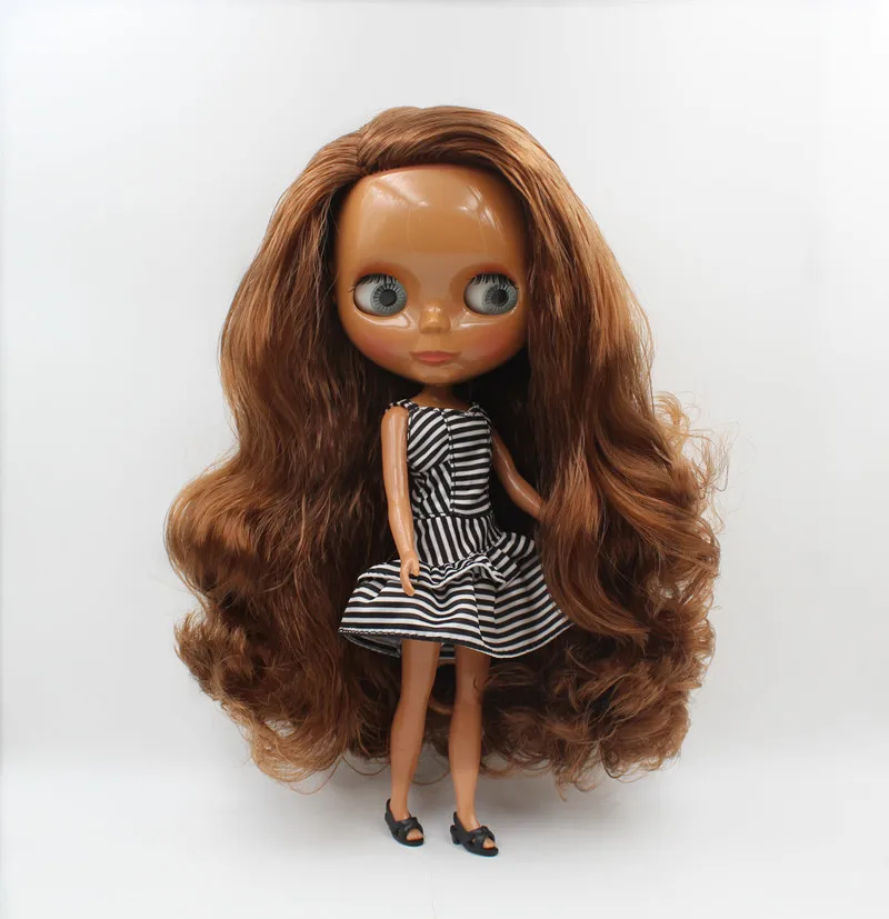 

Blygirl,Blyth doll,Coffee color oblique bangs curl, black skin doll, normal body, 7 joints, can change the body