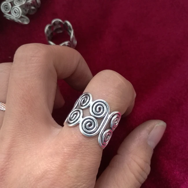 National wind jewelry Hmong handmade Miao silver jewelry refers to the ring ring Personality hollow butterfly ring