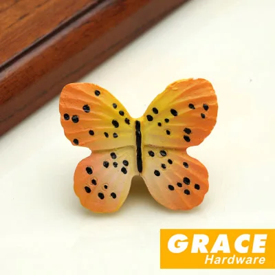 Colorful And Beautiful Butterfly Resin Hand Lovely kids Room Cartoon Pastoral Village Style Wardrobe Drawer Knobs