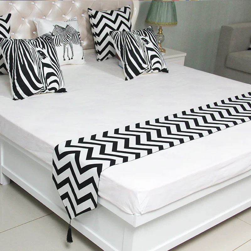 Black and White Stripes Bedspread Modern Simple Style Bed Runner Bedding Scarf Wedding Home Hotel Bedroom Decorative Bed Cover