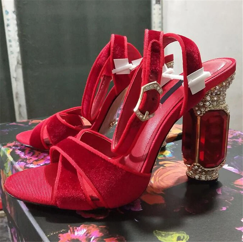 

Big Diamond Blcok Heeled Wedding Shoes Woman Heeled Cross-belt Ankle Wrap Velvet Jewelled High Heel Gladiator Sandals Party