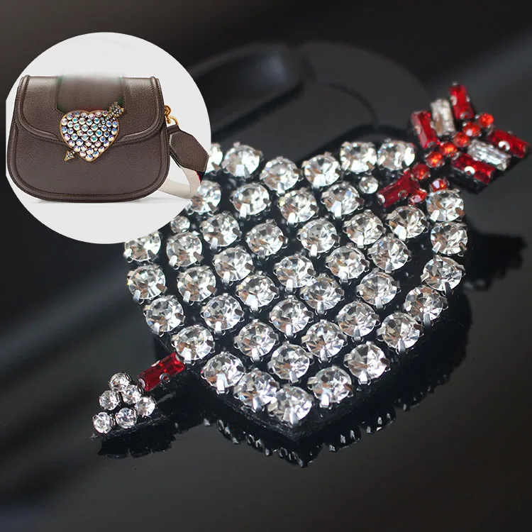 2Pcs 2018 new design accessories rhinestone love arrow cloth fashion bag fashion DIY dress a heart shape cloth patches A1444