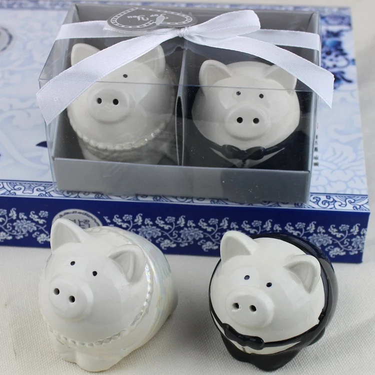 New arrival fashion wedding favor gift baby shower favors pig spice jar salt and pepper pot cooking tools