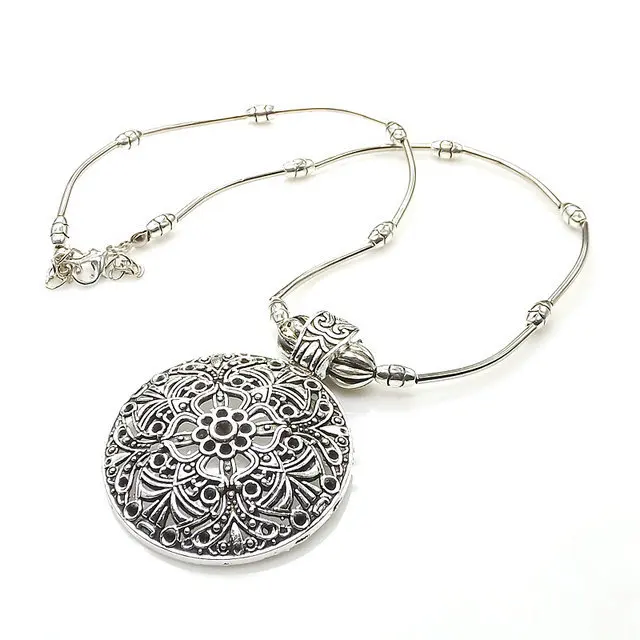 HOCOLE Brand New Hollow Vintage Bohemia Necklace Charm Women Flower Jewelry Tibet Silver Pendant Statement Necklaces