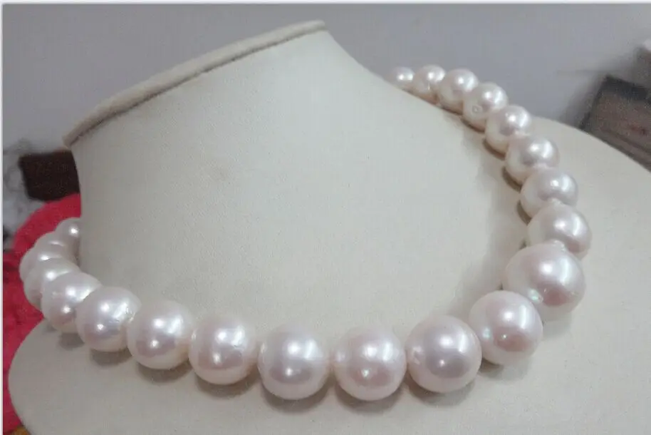 

Huge 18"14- Natural South Sea genuine white round pearl necklace