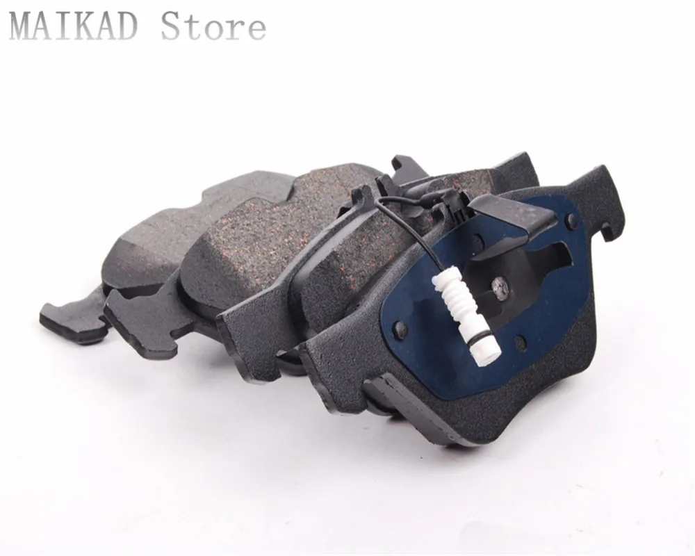 Front Brake Pad Set for Mercedes-Benz W170 SLK200 SLK230 SLK320 SLK32 A0044200320 0024204520