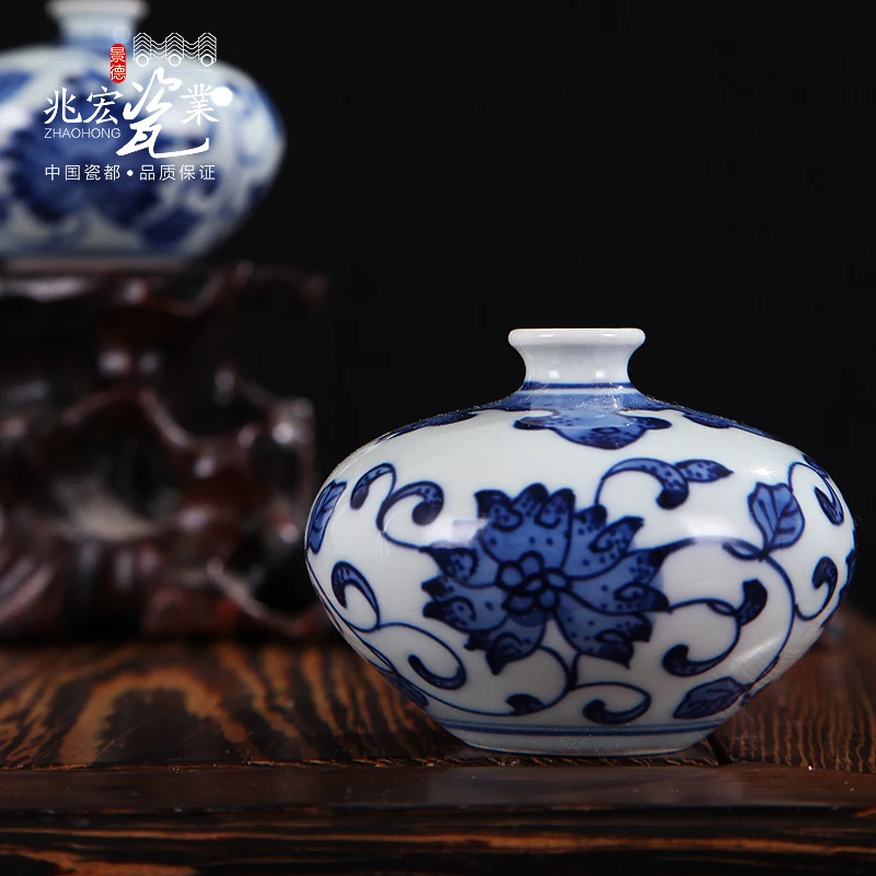 Siu Hong Jingdezhen ceramics the study of classical Chinese style decoration porcelain Mini vase ornaments