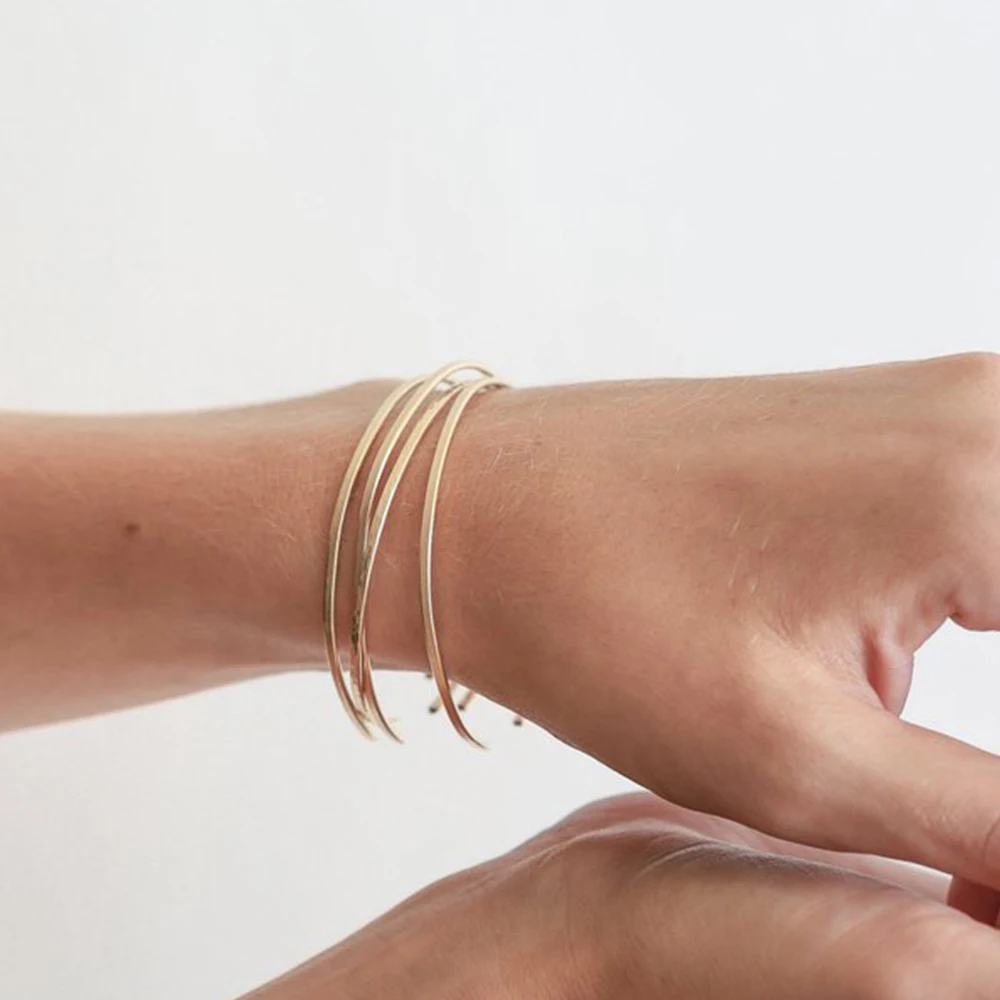 Bransoletki ze stali nierdzewnej eManco dla kobiet, modne bransoletki typu cuff, markowa biżuteria designerska. — zdjęcie 5