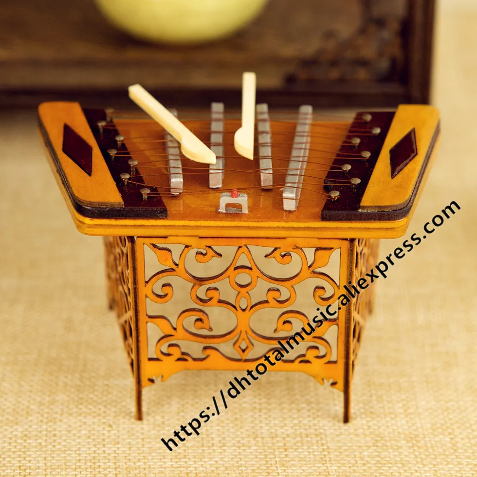 Miniature Dulcimer Model Replica and Case Mini Dulcimer Yangqin Mini Musical Instrument Ornaments Chinese Traditional Gifts