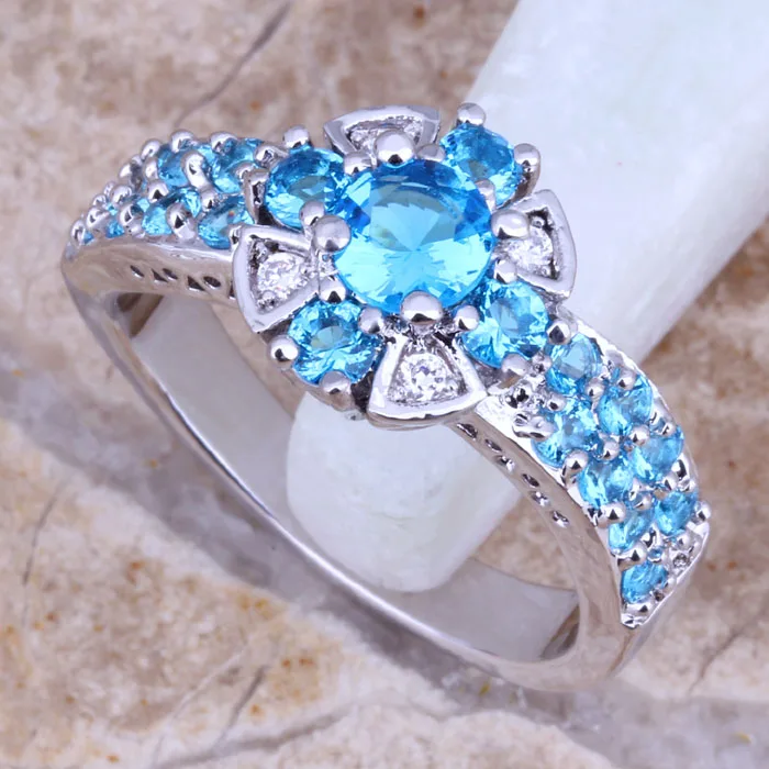 Charismatic Blue Cubic Zirconia Silver Plated Ring Size 6 / 8 / 9 E467