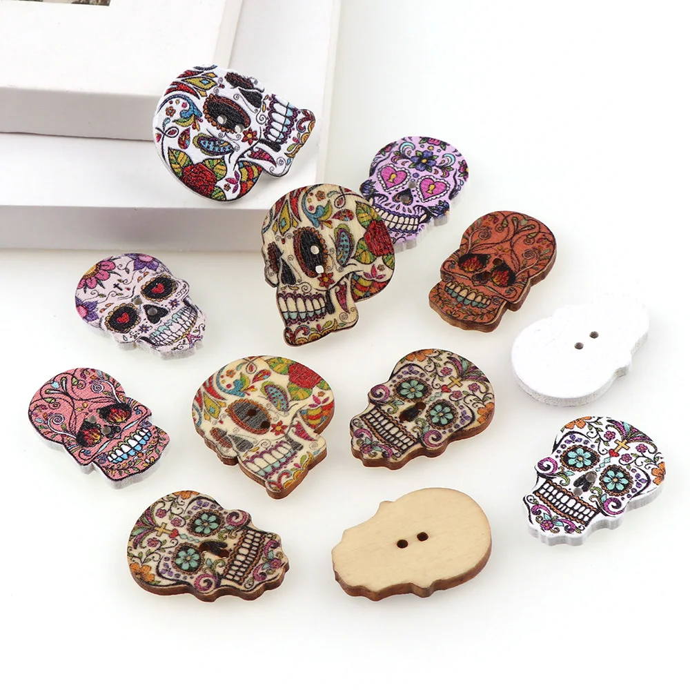 50 sztuk Wood Day Of The Dead szycia guziki w stylu vintage Scrapbooking 2 otwory cukrowa czaszka losowo 24.5mm (1 \