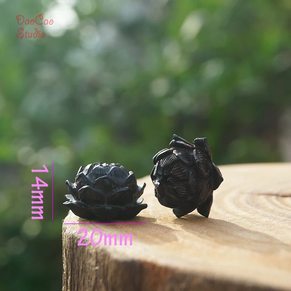 Natural Black Sandalwood Hand Carved Lotus Bloom Pendant Tiny Charms Mala Japa Beads Bracelet Jewellry Findings DIY Accessories