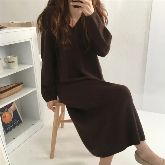 REALEFT 2021 New Autumn Winter Women Casual Knitted Long Dresses Long Sleeve V-Neck Knitted Sexy Sweater Dresses for Ladies