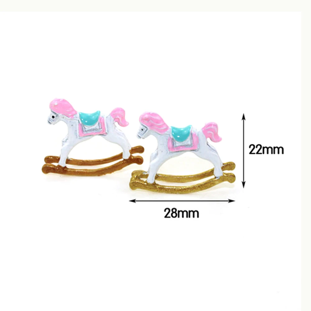 1Pcs 1/12 Dollhouse Miniature Accessories Mini Metal Walking Horse Simulation Rocking Horse Model Toys for Doll House Decoration