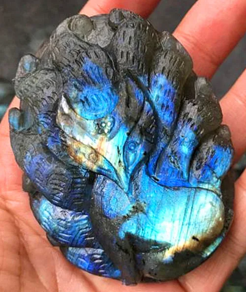 

Natural labradorite hand carved fox skull quartz crystal Manual healing 1pc