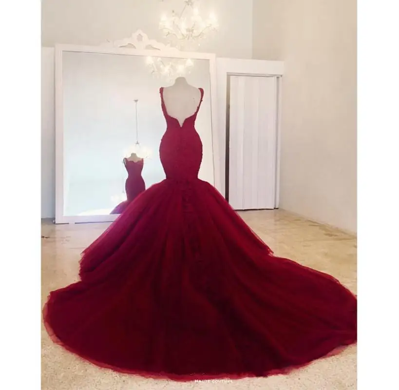 Nuovi abiti da sposa a sirena rossa vino senza schienale 2024 abiti da sposa lunghi con perline di pizzo Sexy Vestido De Noiva