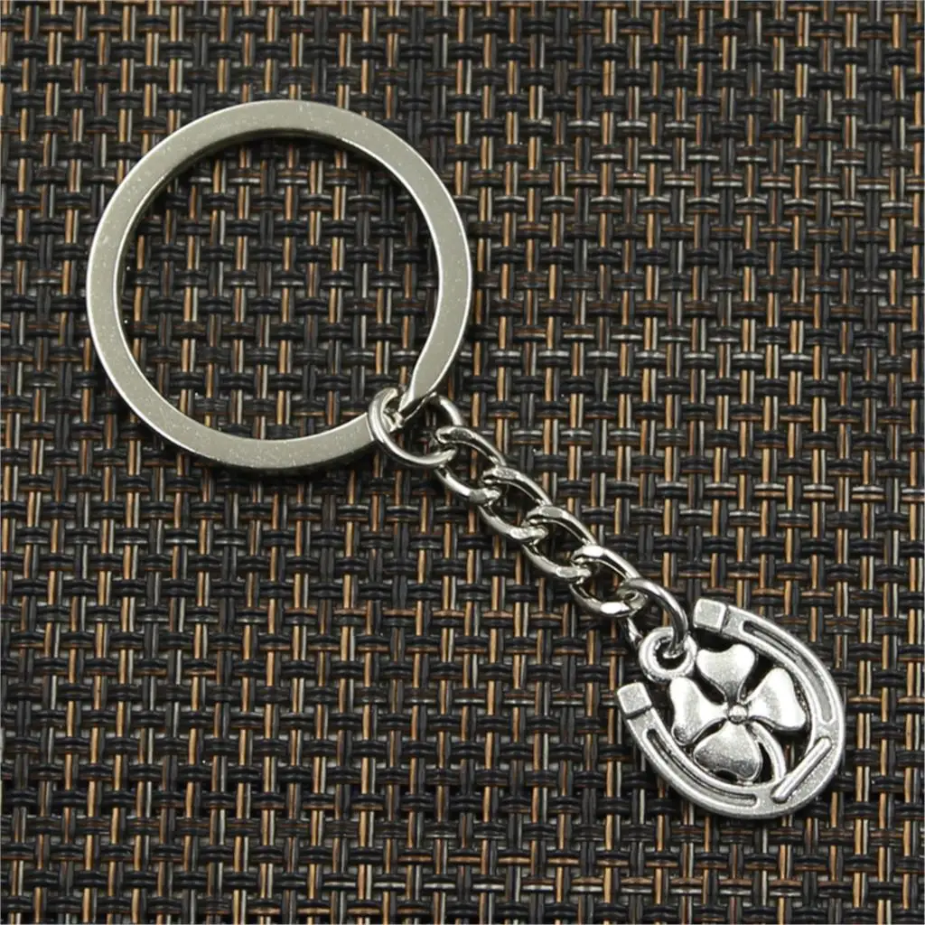 New Fashion Men 30mm Keychain DIY Metal Holder Chain Vintage Horseshoe Lucky Clover 18x15mm Silver Color Pendant Gift