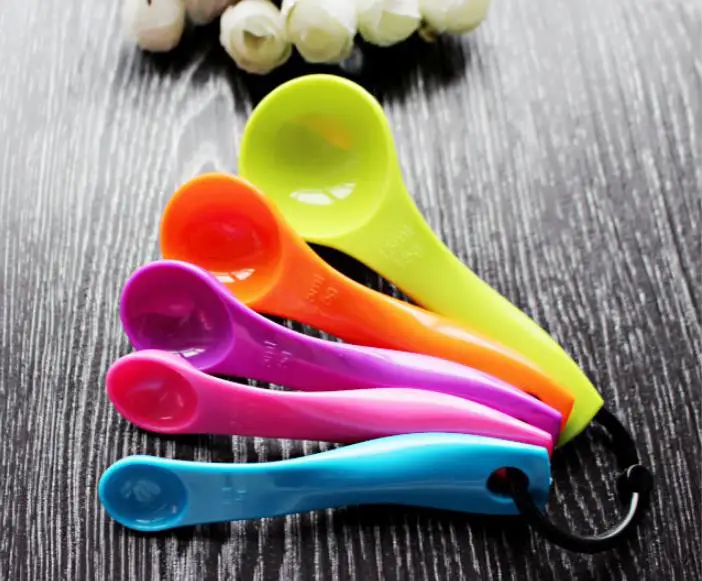 

500sets 5pcs/set Measuring Spoons Colorful Plastic (1/2.5/5/7.5/15ml) Measure Spoon Super Useful Sugar Cake Baking Spoon SN556