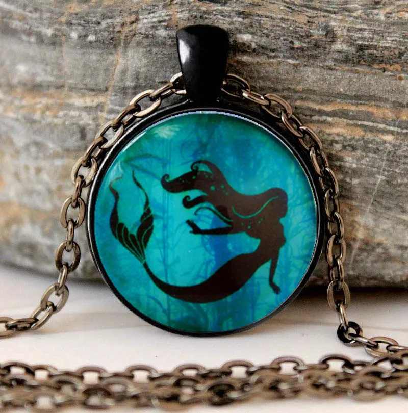 Cabochon Mermaid Pendant Necklace silhouette Moana Women Necklace Party Pendant Mermaid Necklace Graduation party For Girls