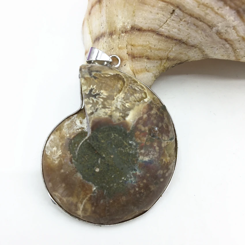 Hot sale elegant Madagascar ridescent ammonite fossil slices nail irregular pendant for women diy gift jewelry accessories B3081