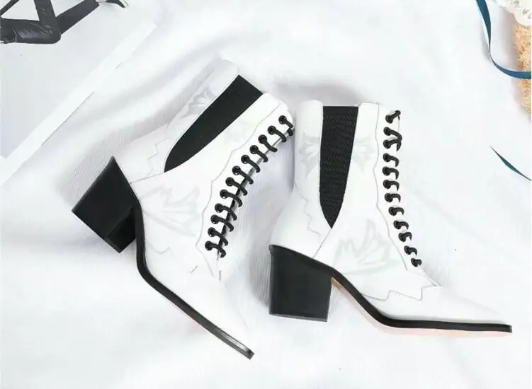 

2018 New Autumn Women Brand Black White Pointed Toe Med Square Heels Lace Up Front Comfortable Casual Knight Short Ankle Boots