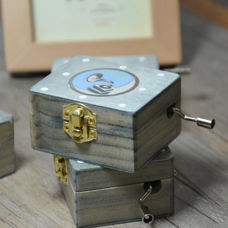 Wooden Painted Music Box Mechanical Musical Boxes Kid Toys Music Boxes Hand Crank Music Box Christmas Birthday Children Gifts