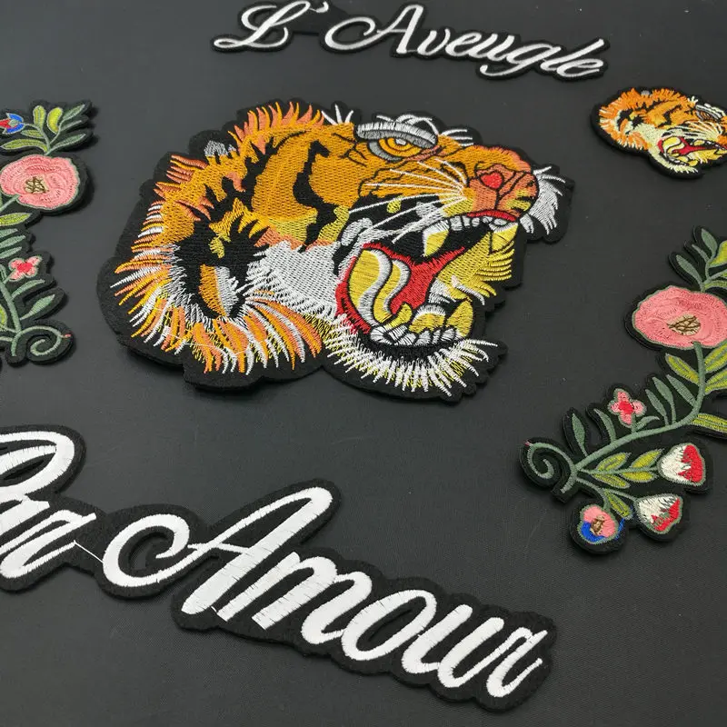 Toppe ricamate per ferro da stiro o cucire su Appliques Patch tigre cartone animato