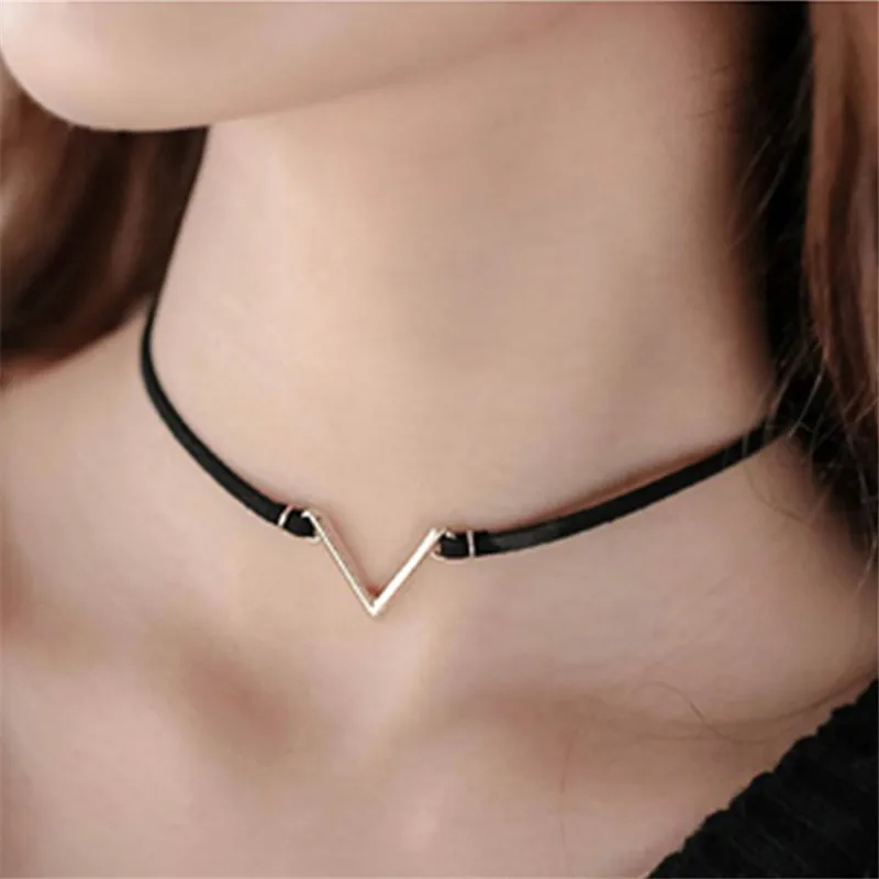 NK307 Hot New Torques Bijoux Velvet Leather V Letter Shape Chokers Necklace for Women Jewelry Gift Collares Mujer Collier