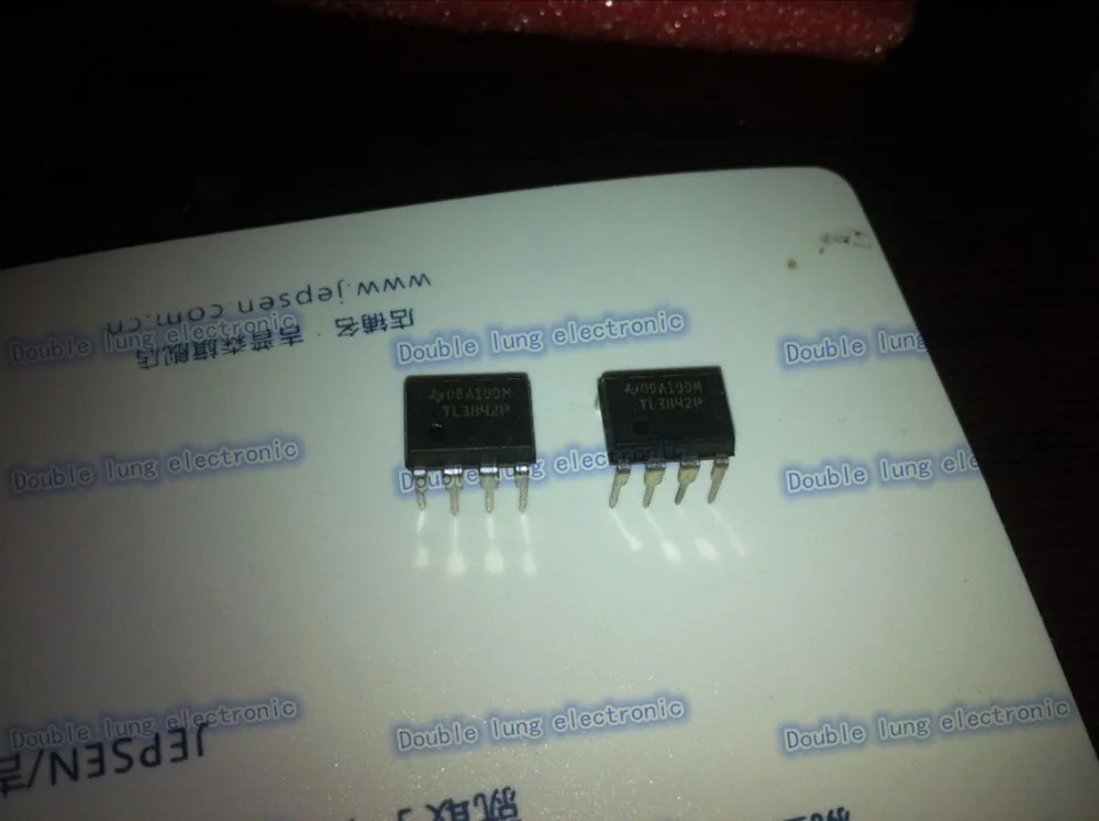 10PCS/LOT New and original TL3842 TL3842P DIP8 HIGH PERFORMANCE CURRENT MODE PWM CONTROLLER