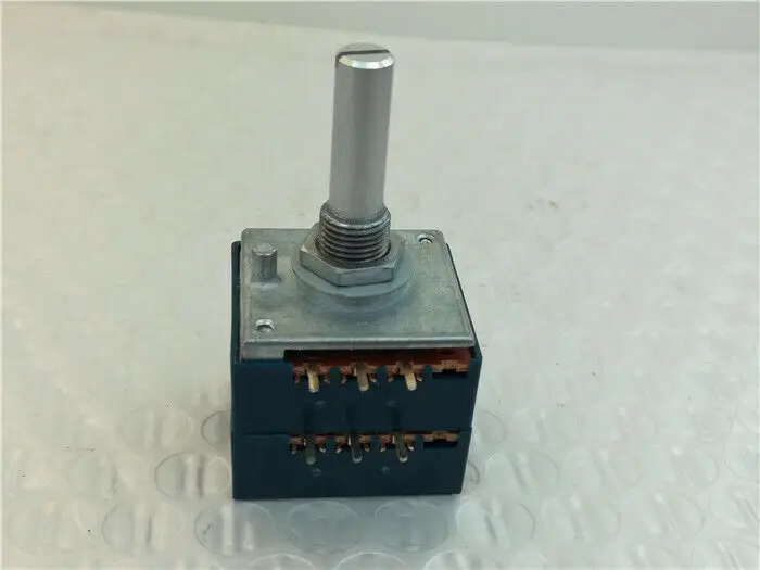 Japan ALPS Volume control 27 type Dual potentiometer 500K RK27 Round shaft A500K