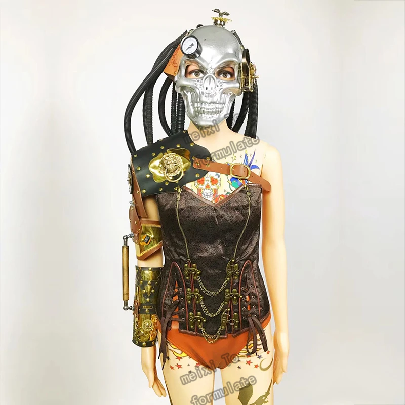 

Punk rocker style headdress + shoulder bracelet + print base + waist seal + shorts 5 bar nightclub concert singer costume