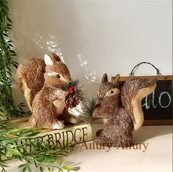 Wide Tailed Squirrel. Sen Department Straw Small Animal Christmas Pine Cone Home Decoration Store Wedding Window Oranment