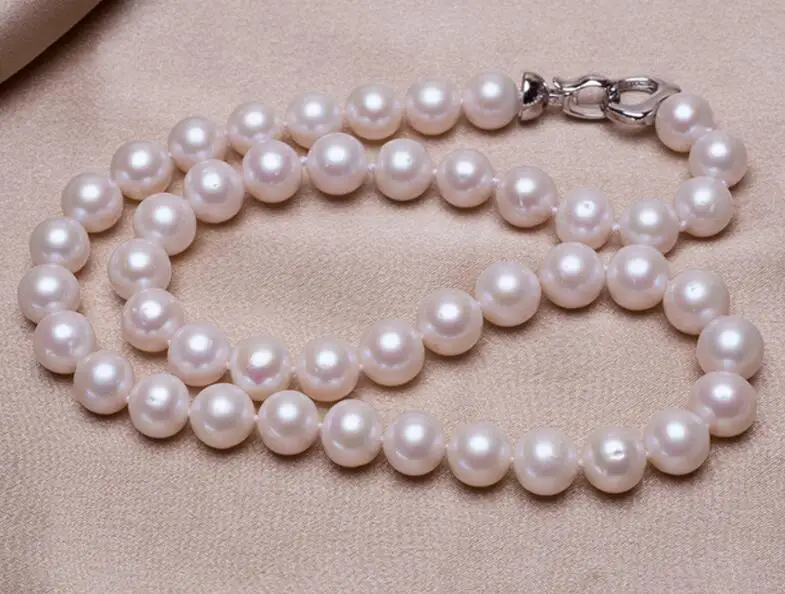 

Charming AAA 9-10mm natural round white pearl necklace 18inch 35"