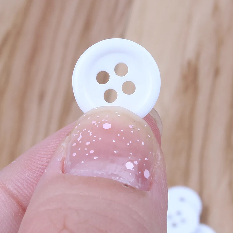 100pcs/lot 11mm White Round Buttons Plastic 4-Holes Flatback button Sewing Tools for Dree Shirts DIY Handmade Garment Accessory