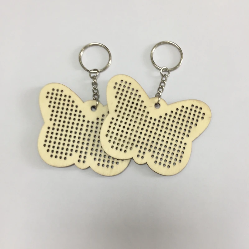 20pcs  laser cut wood animals butterfly shape Porous wood blank stitching on wood cross stitch wood keychain