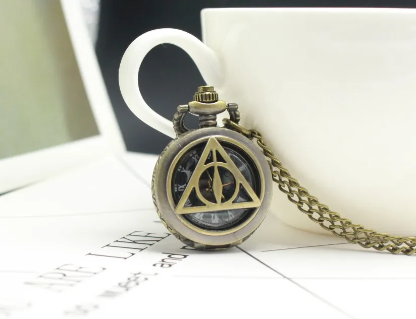 Sci-fi Deathly Pocket Watch Chains Necklace Vintage Hollow Quartz Pocket Watches Steampunk for Men Fans Gifts Watch