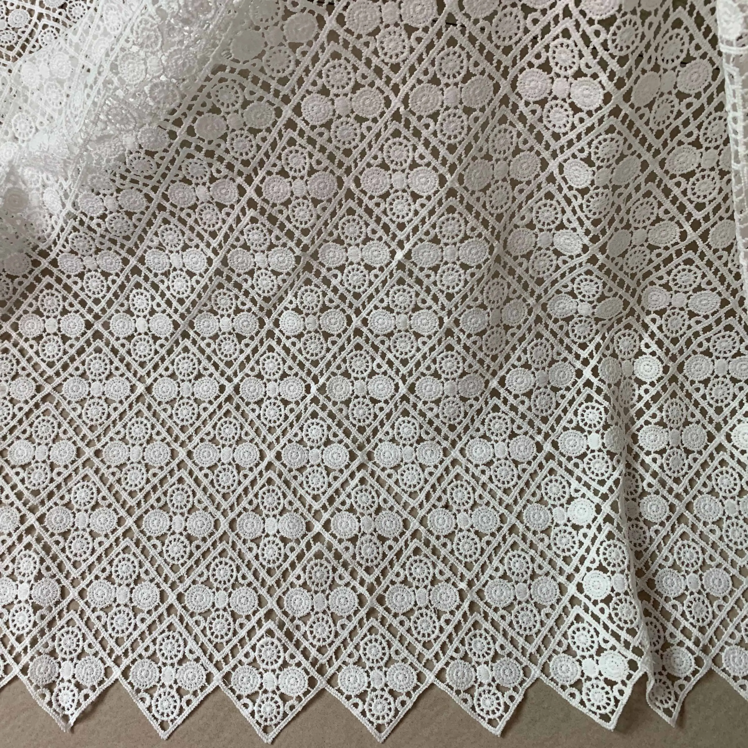 2yd Latest Design African Lace Fabric 2019 High Quality Nigerian French Guipure Cord Lace Fabric For Sewing Women Dress Material