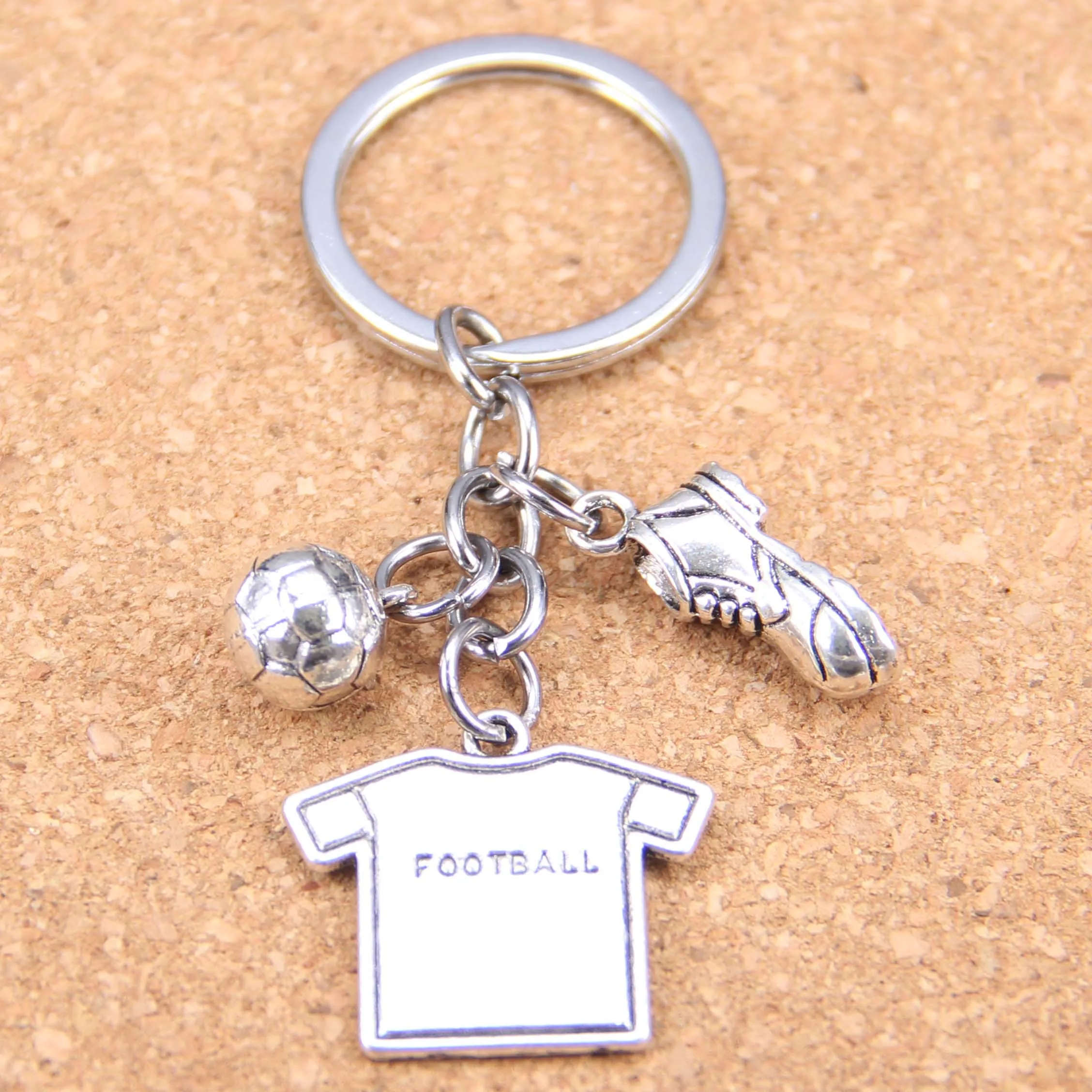 20pcs DIY Keychain 3D football soccer player sporter clothes shoes Pendants Men Jewelry Car Key Chain Souvenir For Gift