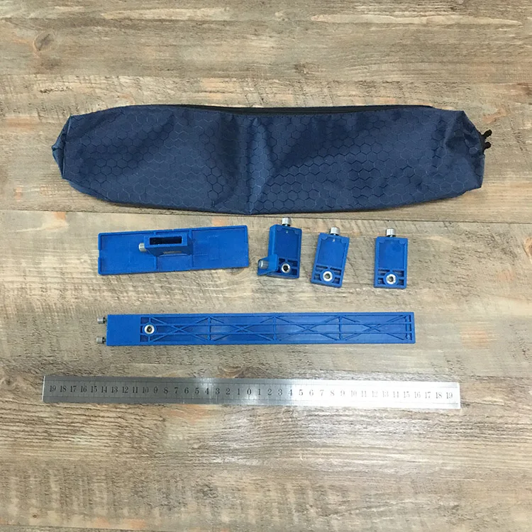 Kayu Lubang Instalasi Locator