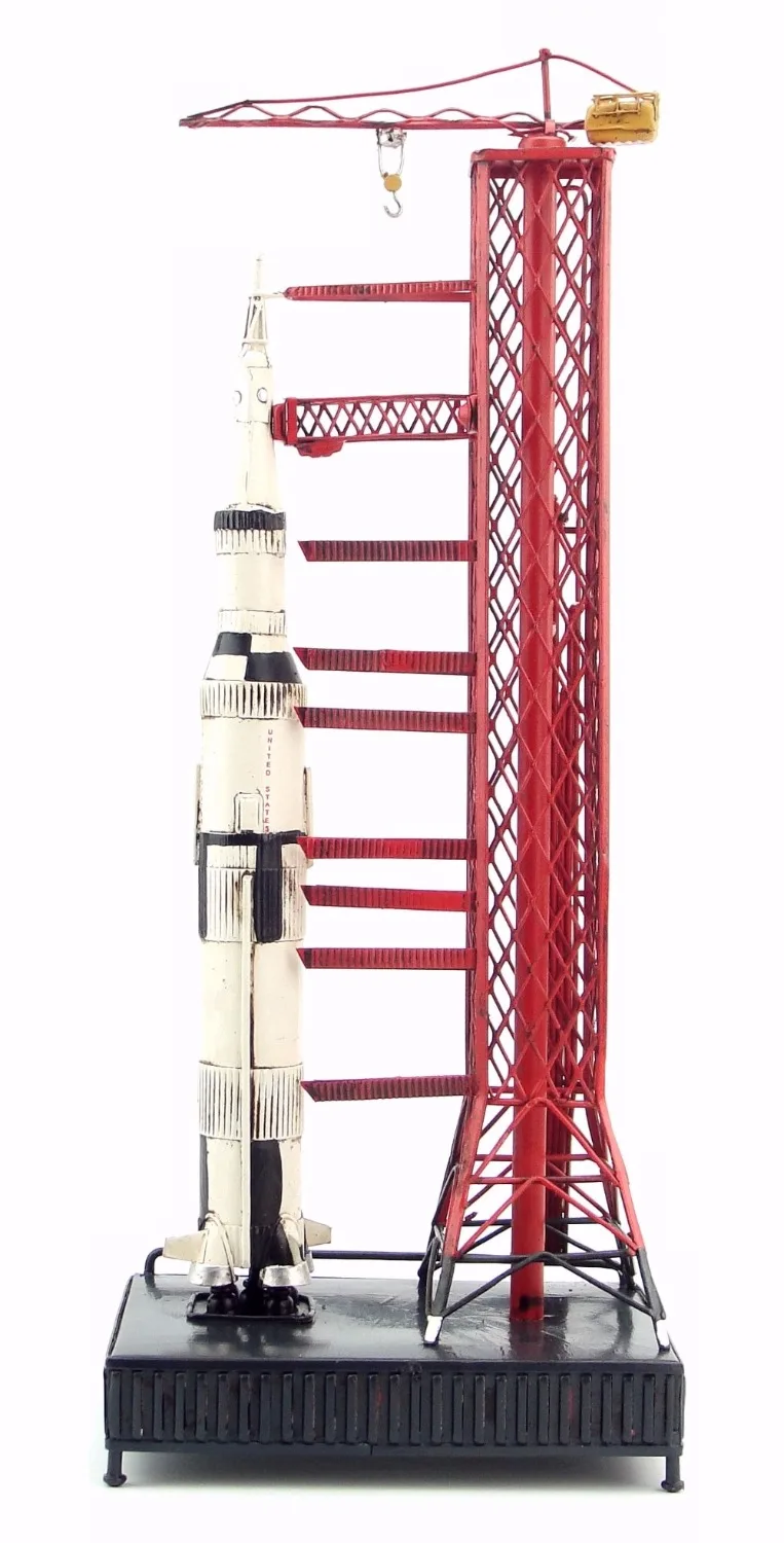 Make Old Craft Models by Hand Model Appollo Saturn five rocket retro classic forging metal crafts model ROCKET