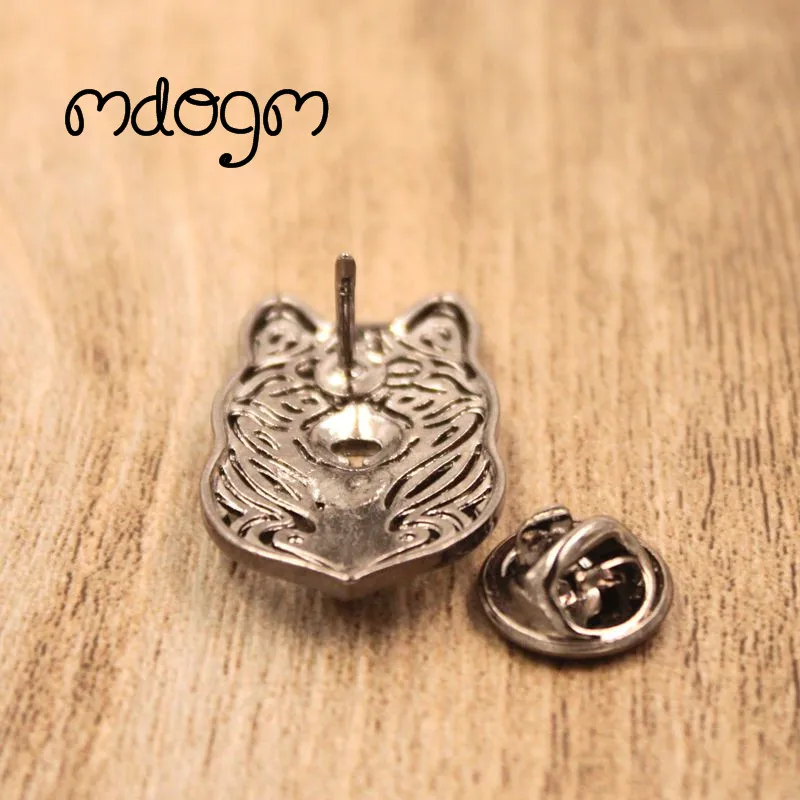 Mdogm Akita Dog Animal Brooches And Pins  Suit Cute Metal Funny Small Father Collar Badges Gift For Male Men B074