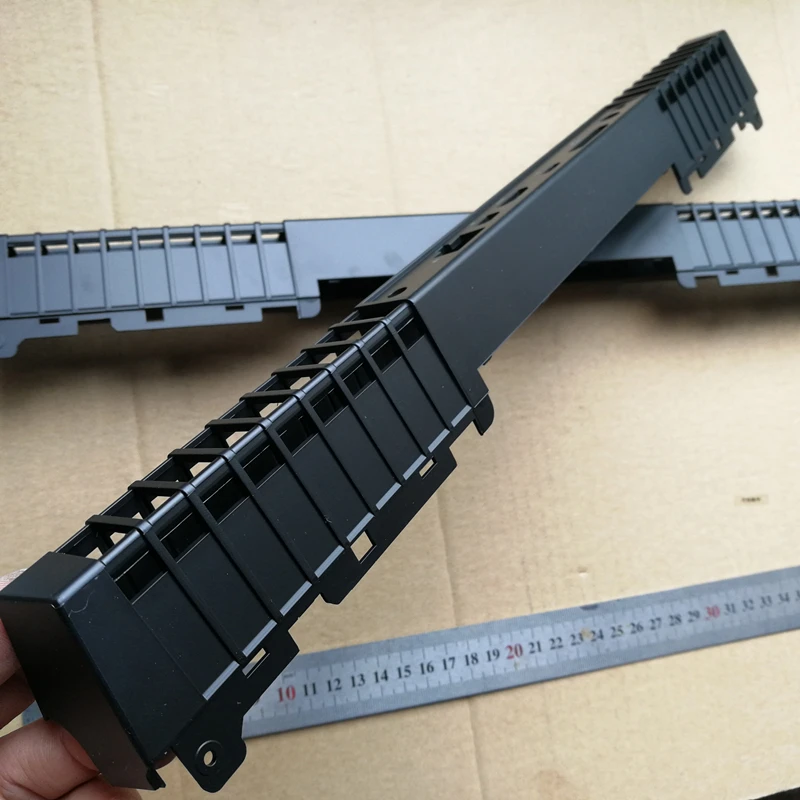 Imagem -02 - para Dell Alienware 17 r4 r5 M17x 17e 17c P31e 9cfwg Dobradiça Cauda Capa Traseira Dissipação de Calor Defletor de Saída Novo
