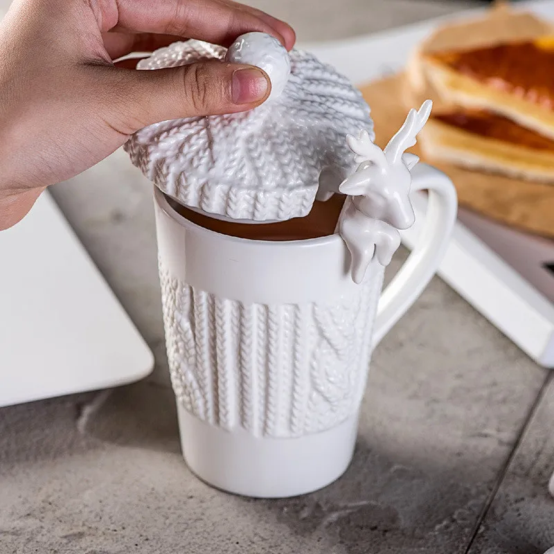 Classical White Cup with Deer Pattern, Christmas Gift, Embossed Pocelain Cup, Present Mug, Coffee Cups Cover, Drink Tableware