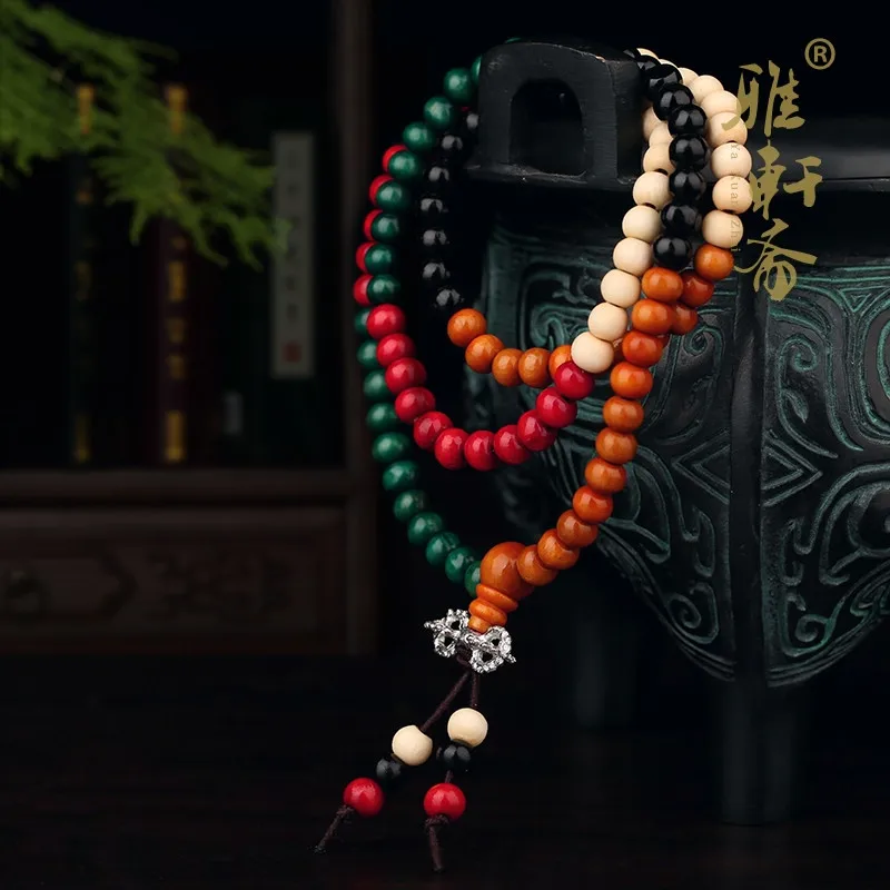 

Hand on solid wood mahogany Zhai Gallery 108 four-color agate bracelet of male and female lovers year of fate transport